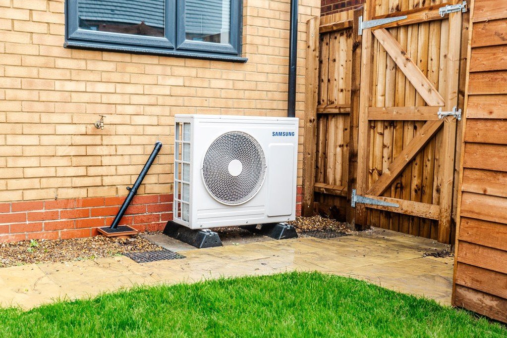 heat pump close up glenvale park